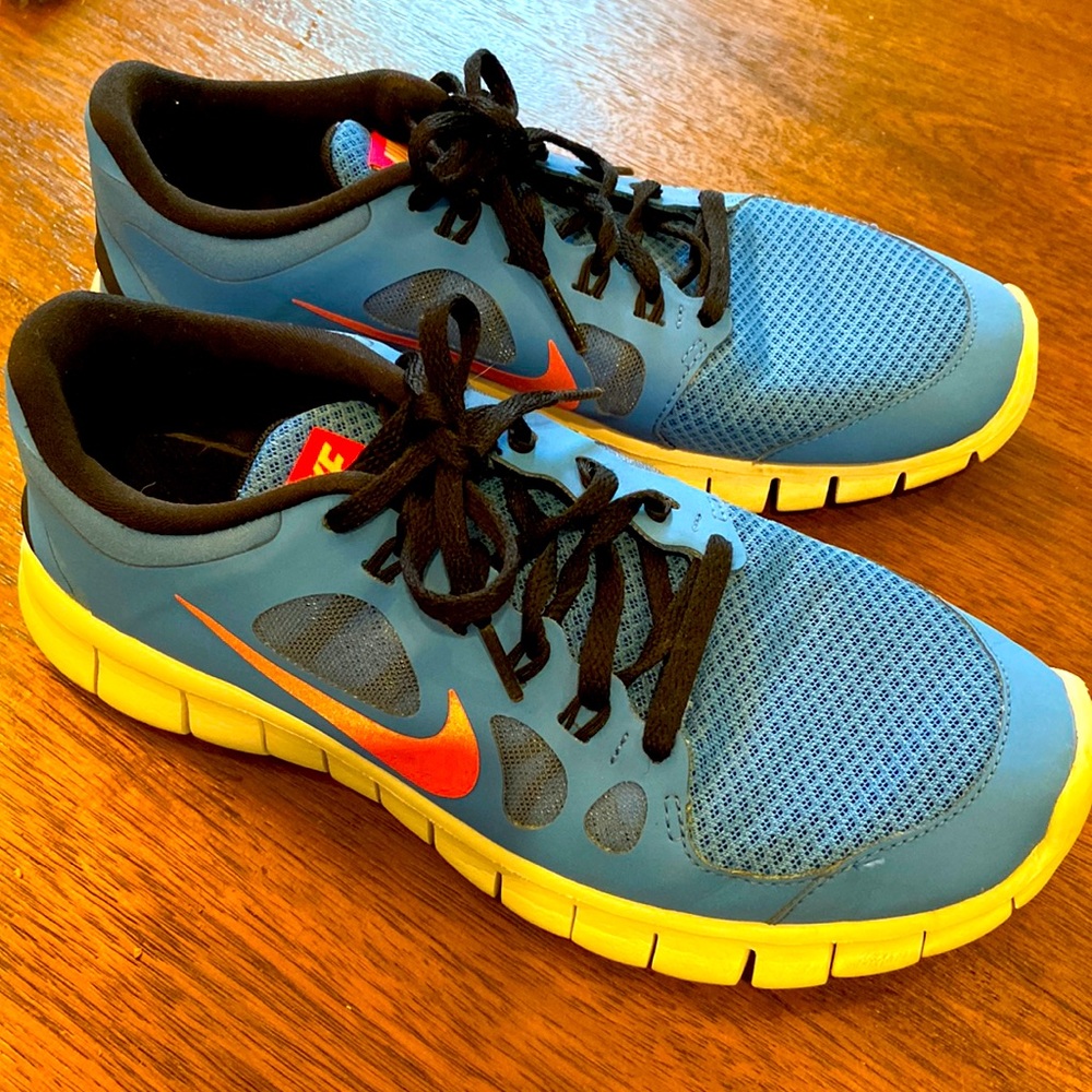 Nike women’s size 61/2